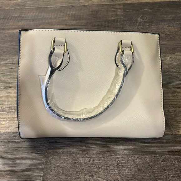 Hand‎ bag - Picture 1 of 4